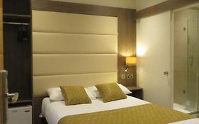 Glendale Hyde Park Hotel  3*